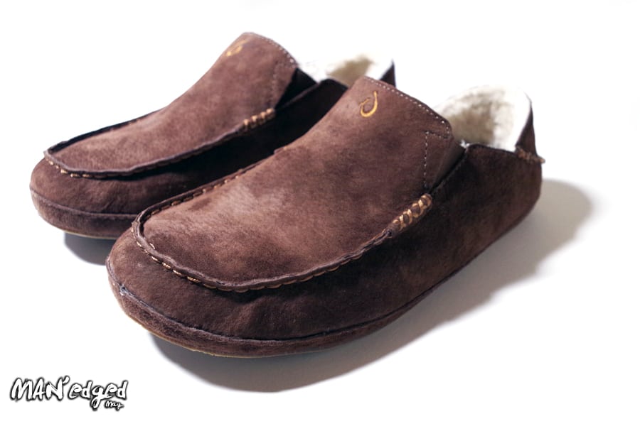 Brown men's luxurious slippers by Olukai MAN'edged Magazine Men's Holiday Gift Guide