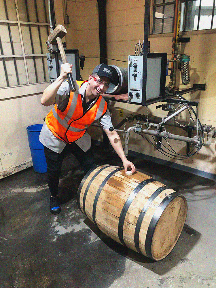 MAN'edged Magazine Founder, Michael William G., Shows Us How to Close a Filled Oak Barrel.